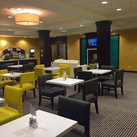 Holiday Inn Express Thunder Bay By Ihg Bagian luar foto