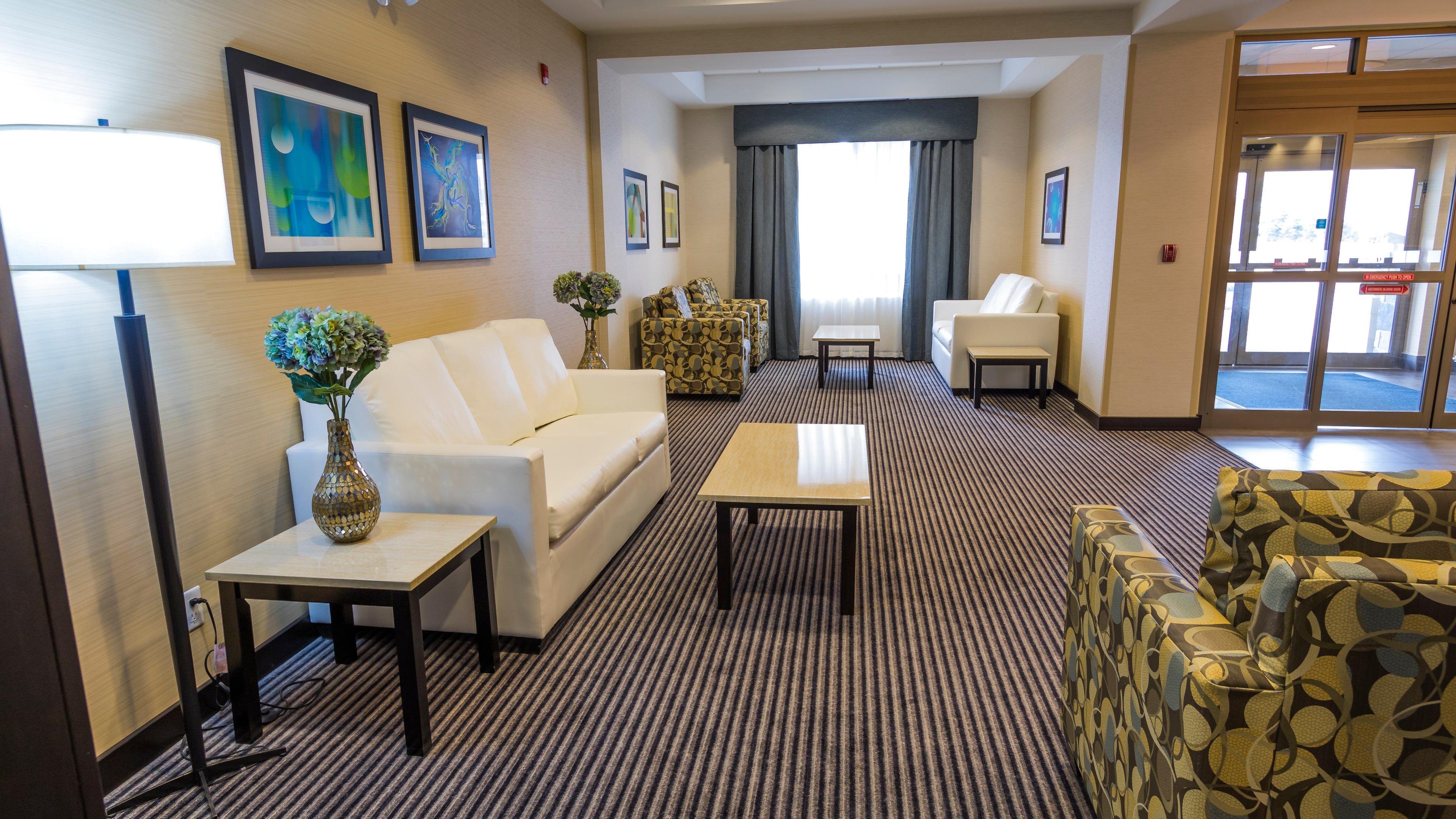Holiday Inn Express Thunder Bay By Ihg Bagian luar foto