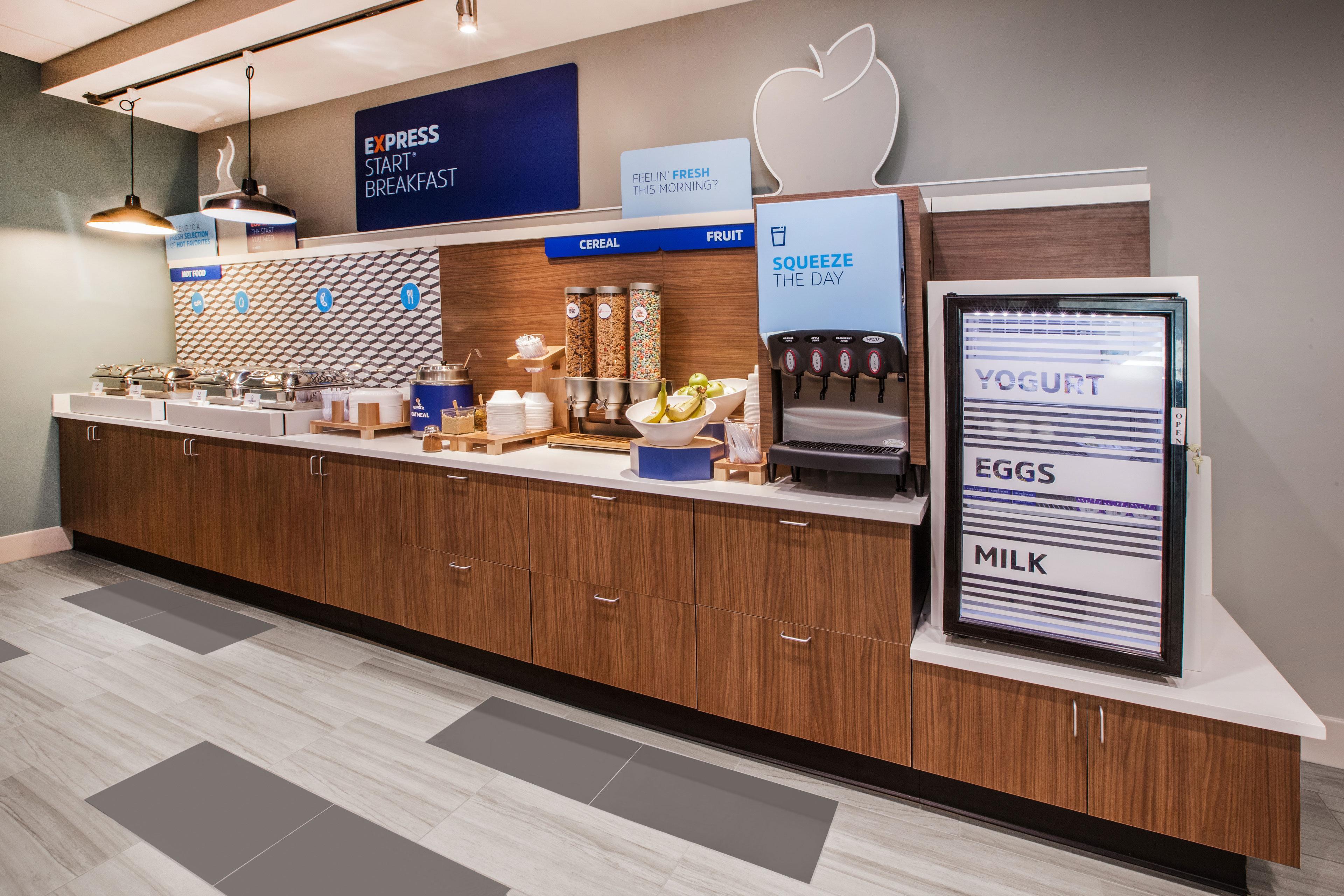 Holiday Inn Express Thunder Bay By Ihg Bagian luar foto